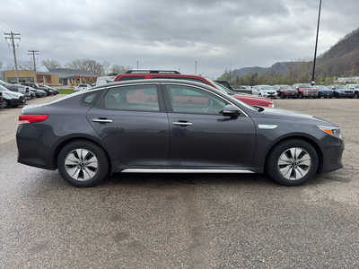 2017 Kia Optima, $8990. Photo 2