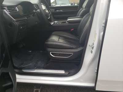 2023 Jeep Grand Wagoneer, $61450. Photo 11