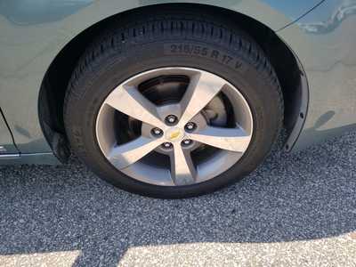 2009 Chevrolet Malibu, $8490. Photo 11