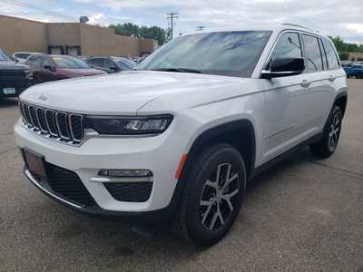2025 Jeep Grand Cherokee, $45846. Photo 3