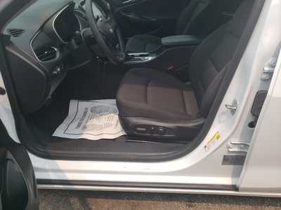 2024 Chevrolet Malibu, $18850. Photo 11