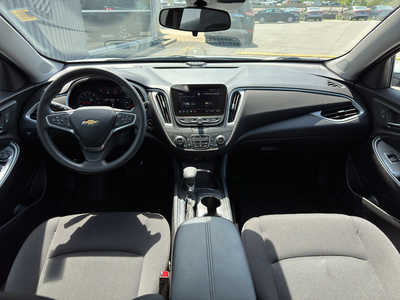 2024 Chevrolet Malibu, $19250. Photo 3