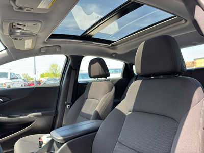 2024 Chevrolet Malibu, $19450. Photo 3
