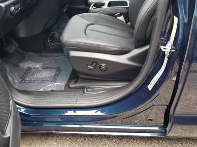 2025 Chrysler Pacifica, $41114. Photo 11