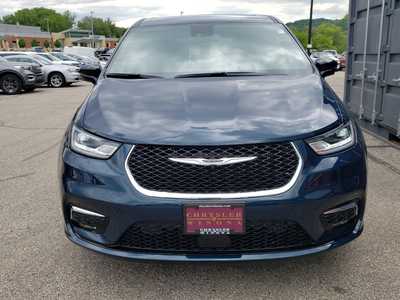 2025 Chrysler Pacifica, $41114. Photo 2