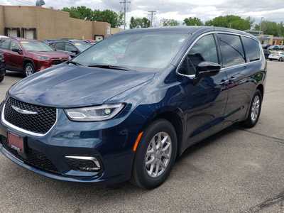 2025 Chrysler Pacifica, $41114. Photo 3