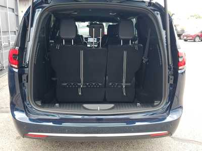 2025 Chrysler Pacifica, $41114. Photo 6