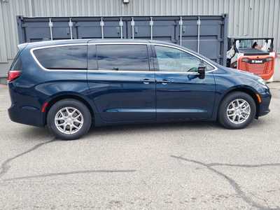 2025 Chrysler Pacifica, $41114. Photo 8