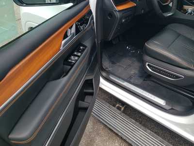 2024 Jeep Grand Wagoneer, $79447. Photo 10