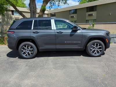 2025 Jeep Grand Cherokee, $44206. Photo 2