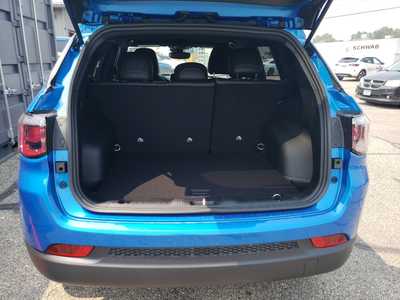 2025 Jeep Compass, $28407. Photo 6