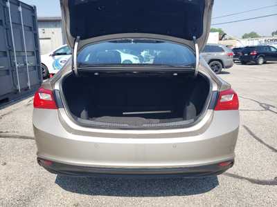 2024 Chevrolet Malibu, $19950. Photo 10