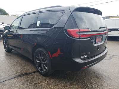2025 Chrysler Pacifica, $50749. Photo 4