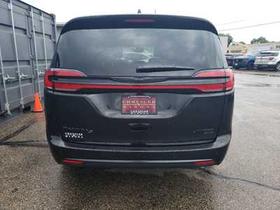 2025 Chrysler Pacifica, $50749. Photo 5