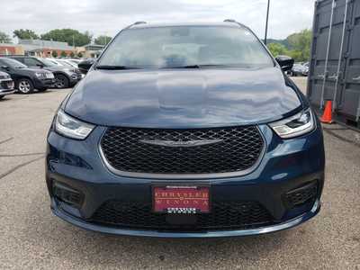 2025 Chrysler Pacifica, $51244. Photo 2