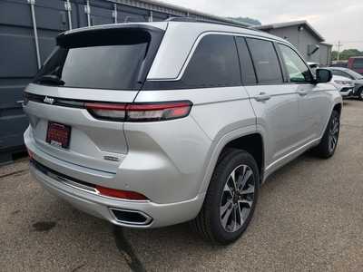 2025 Jeep Grand Cherokee, $54311. Photo 7