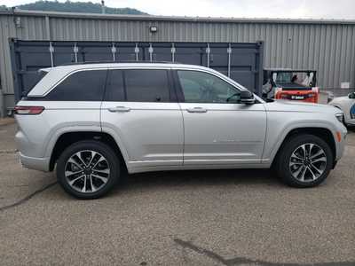2025 Jeep Grand Cherokee, $54311. Photo 8