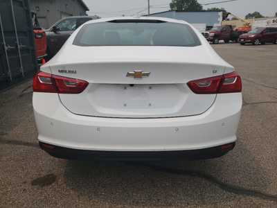 2024 Chevrolet Malibu, $18650. Photo 5