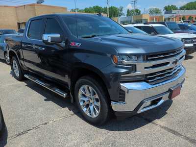 2021 Chevrolet 1500 Crew Cab, $41850. Photo 2