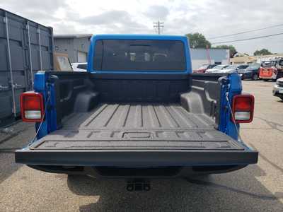 2025 Jeep Gladiator, $46972. Photo 6
