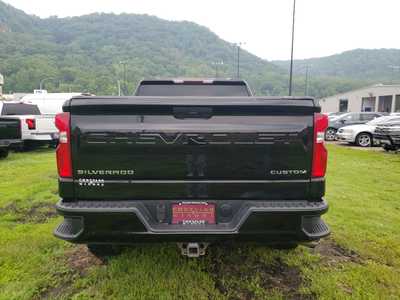 2020 Chevrolet 1500 Ext Cab, $25850. Photo 5