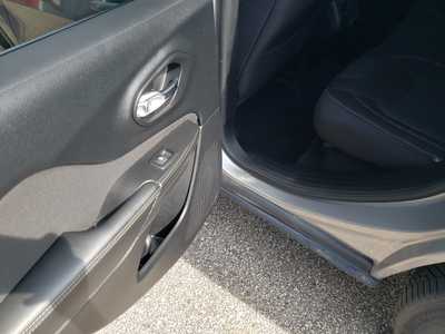 2017 Jeep Cherokee, $12990. Photo 12