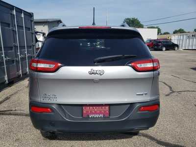 2017 Jeep Cherokee, $12990. Photo 5