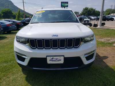 2024 Jeep Grand Cherokee, $30490. Photo 2