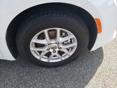 2023 Chrysler Voyager, $19950. Photo 9