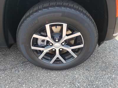 2025 Jeep Grand Cherokee L, $48638. Photo 9
