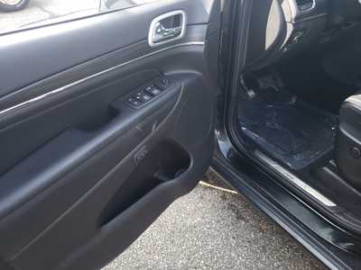 2020 Jeep Grand Cherokee, $23490. Photo 10
