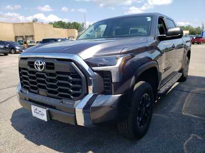 2024 Toyota Tundra Crew Cab, $45950. Photo 4