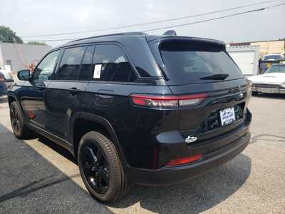 2025 Jeep Grand Cherokee, $50817. Photo 4