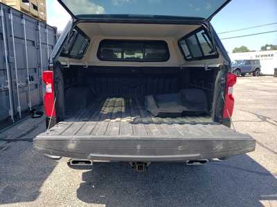 2022 Chevrolet 1500 Crew Cab, $37990. Photo 5