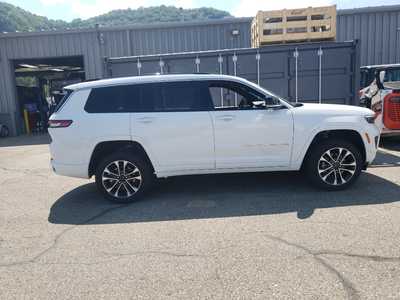 2023 Jeep Grand Cherokee L, $40490. Photo 8