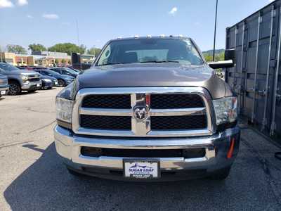 2018 RAM 3500 Crew Cab, $30990. Photo 2
