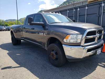 2018 RAM 3500 Crew Cab, $30990. Photo 1