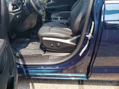 2025 Chrysler Pacifica, $45297. Photo 10