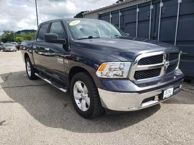 2018 RAM 1500 Crew Cab, $22990. Photo 3