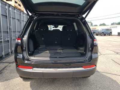 2025 Jeep Grand Cherokee, $40578. Photo 6