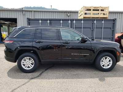 2025 Jeep Grand Cherokee, $40578. Photo 8