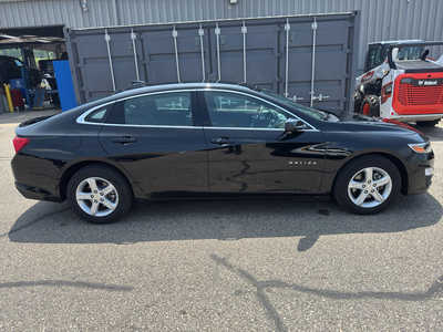 2024 Chevrolet Malibu, $18250. Photo 2