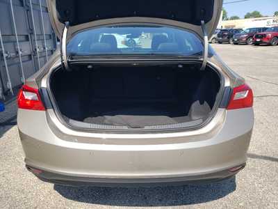 2024 Chevrolet Malibu, $18350. Photo 6