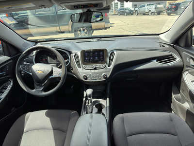 2024 Chevrolet Malibu, $17950. Photo 3
