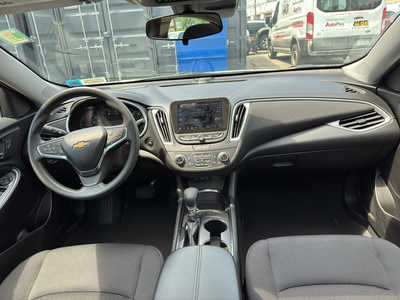 2024 Chevrolet Malibu, $18550. Photo 3