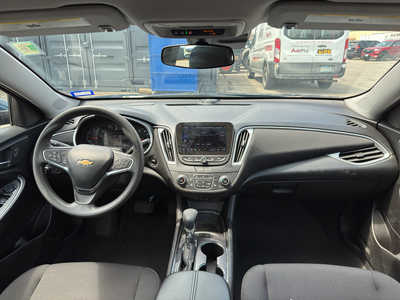 2024 Chevrolet Malibu, $17950. Photo 3