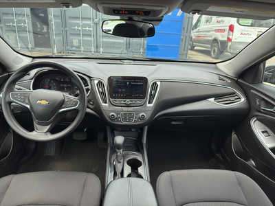 2024 Chevrolet Malibu, $17950. Photo 3