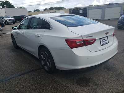 2024 Chevrolet Malibu, $17850. Photo 4
