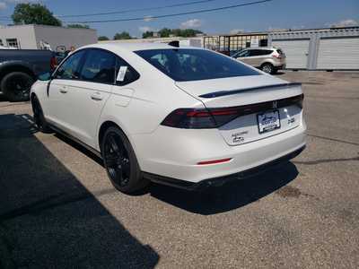 2023 Honda Accord, $29490. Photo 5