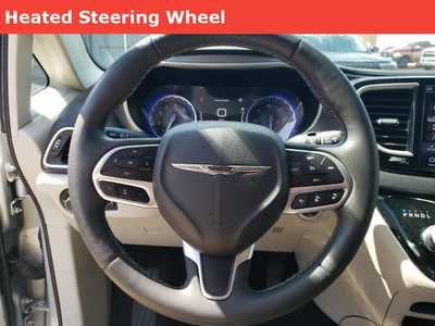 2023 Chrysler Pacifica, $23500. Photo 6